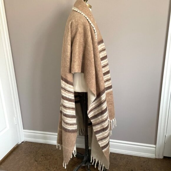 Brown Striped Wool Fringed Blanket Cape w/ Scarf Coat - O/S, Reversible - Picture 5 of 9